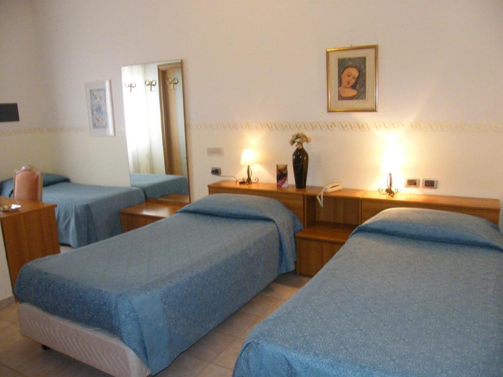Hotel Serena Rieti Cameră foto